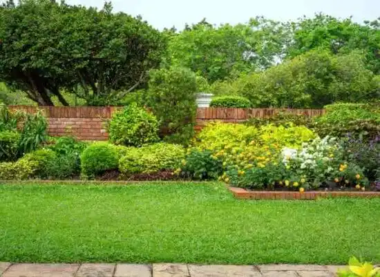 landscaping services Malverne Park Oaks